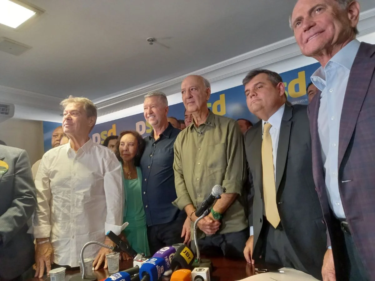 Arruda reuniu aliados políticos em conversa com a imprensa nesta sexta-feira (4/9) Arruda reuniu aliados políticos em conversa com a imprensa nesta sexta-feira (4/9)