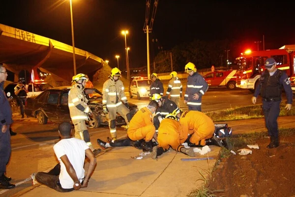 Na contramão. Após perseguição e acidentes, trio é detido na EPTG nesta madrugada
