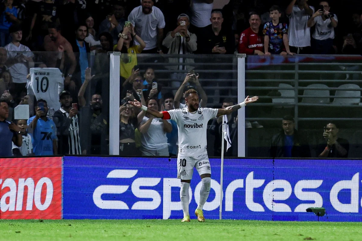 Neymar Jr. comemora gol do Santos diante da Chapecoense Neymar Jr. comemora gol do Santos diante da Chapecoense