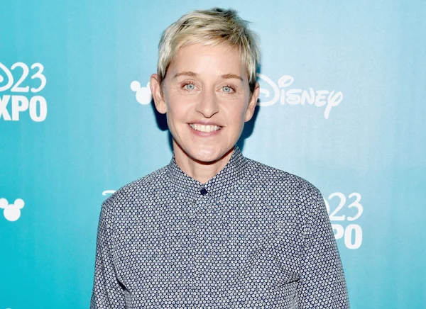 Ellen DeGeneres recebe Globo de Ouro pelo conjunto da obra na TV