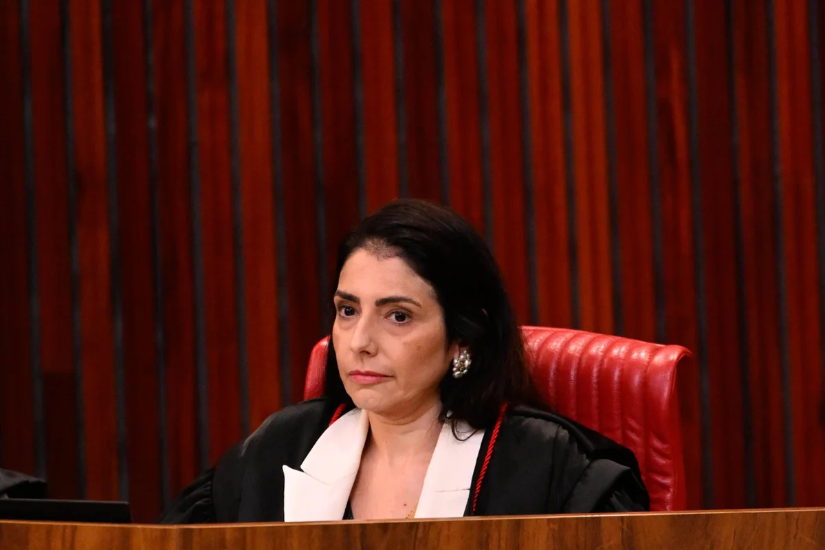 Estela Aranha será relatora do registro de Flávio à Presidência no TSE
