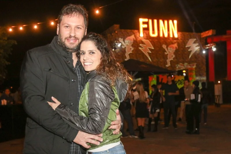 Rodrigo Meireles e Fernanda Estevão Meireles Rodrigo Meireles e Fernanda Estevão Meireles