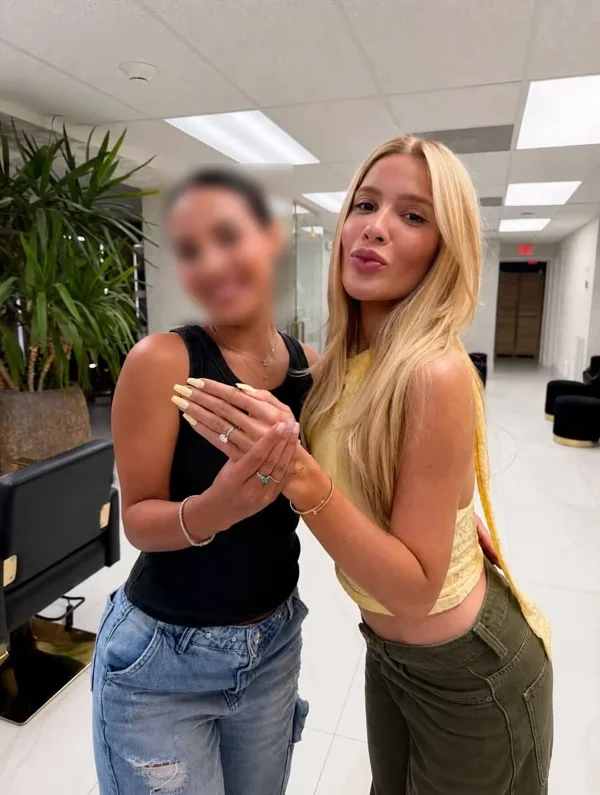 Os indícios de que Karoline e Léo Pereira darão novo passo após volta - destaque galeria