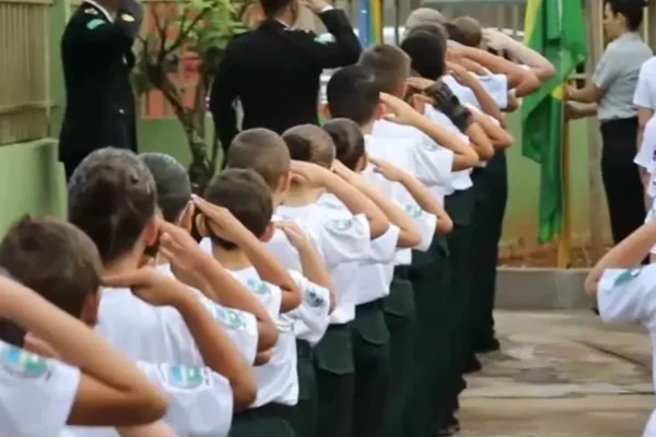Deputado colégios militares