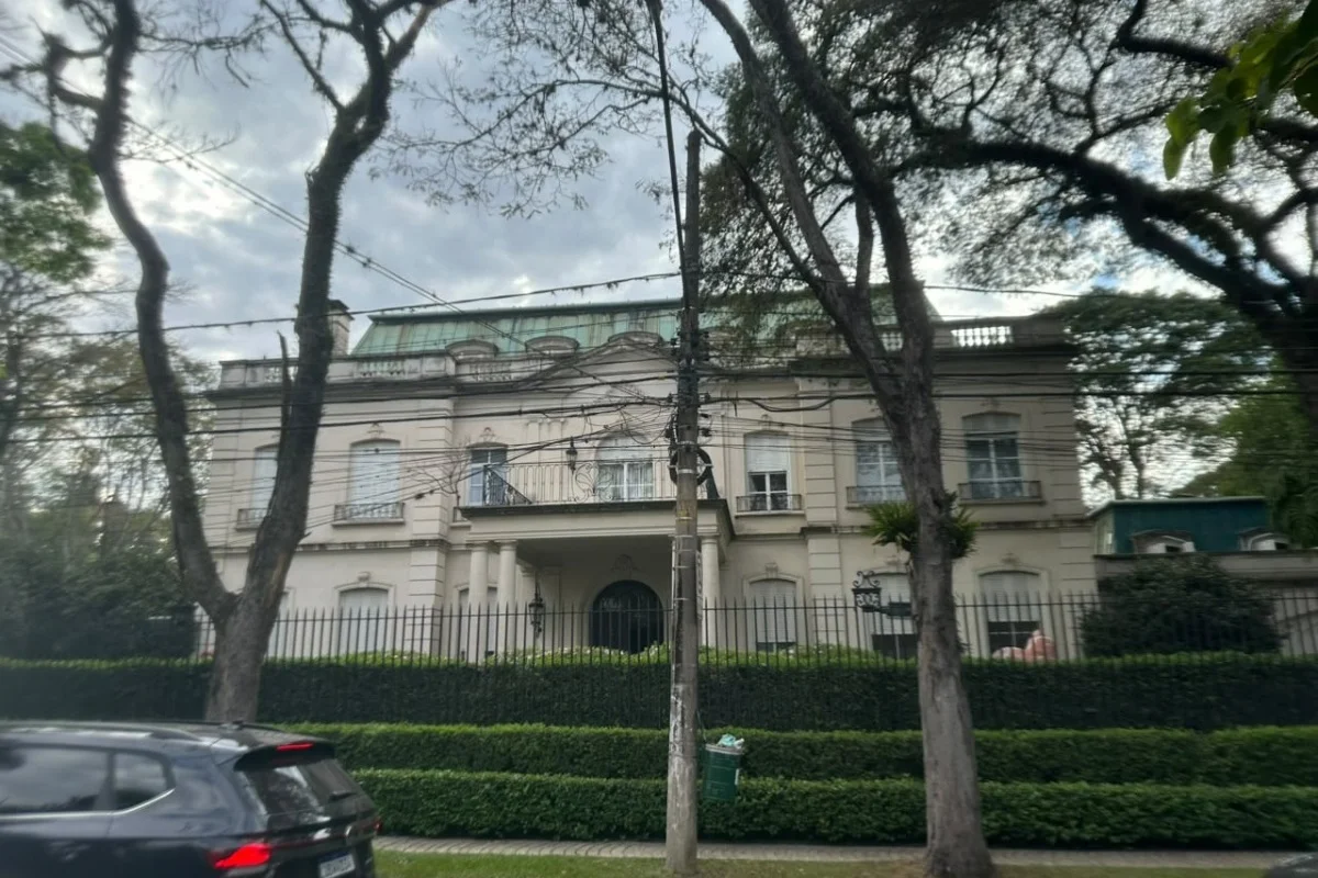 Mansão do advogado Nelson Wilians nos Jardins é alvo de operação da PF Mansão do advogado Nelson Wilians nos Jardins é alvo de operação da PF