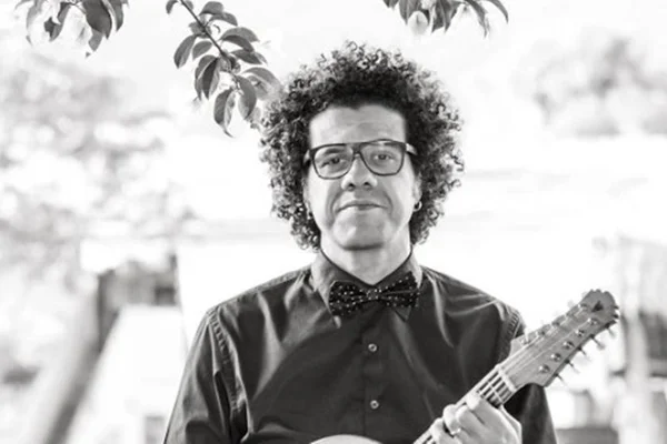 Hamilton de Holanda lança novo álbum em homenagem a Jacob do Bandolim