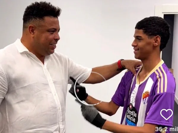 Luva de Pedreiro e Ronaldo, o encontro dos fenômenos