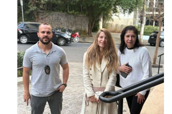 Imagem colorida de gaúcha encontrada em SP. Metrópoles