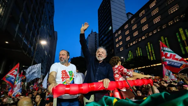 Presidente Lula em manifestação em Belo Horizonte