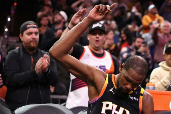 Imagem colorida de Kevin Durant- Metrópoles