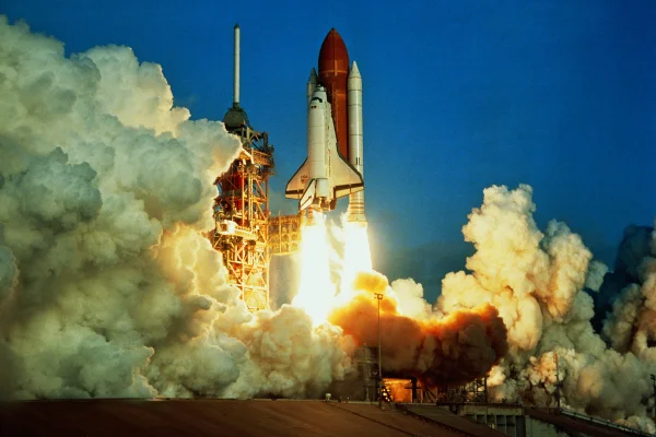Imagem colorida de viagem espacial - Metrópoles