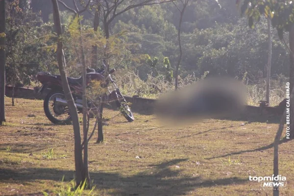 Imagem colorida, homem morre após atirar em si mesmo - Metrópoles