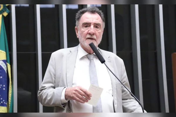 Disputa na esquerda: Kalil desidrata campanha de Patrus em Minas - destaque galeria