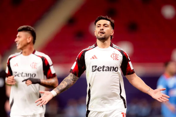 Presidente da Fifa parabeniza Flamengo por vencer o Derby das Américas