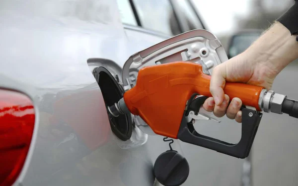 Gasolina no Centro-Oeste sobe 1,3% e mantém o patamar mais alto do país