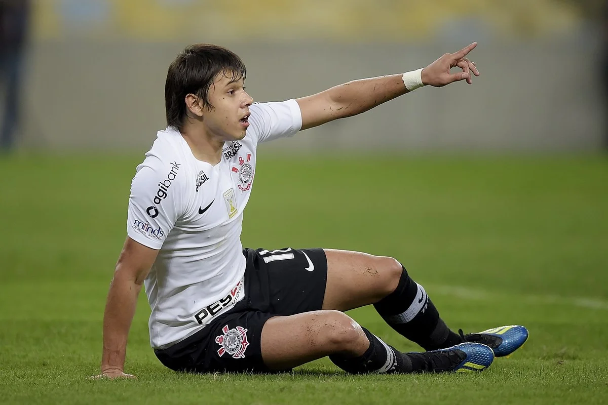 Romero: assim como Gil, o atacante também está na segunda passagem pelo Timão. O paraguaio defendeu as cores do Corinthians entre 2014 a 2019 e retornou em 2023 Romero: assim como Gil, o atacante também está na segunda passagem pelo Timão. O paraguaio defendeu as cores do Corinthians entre 2014 a 2019 e retornou em 2023