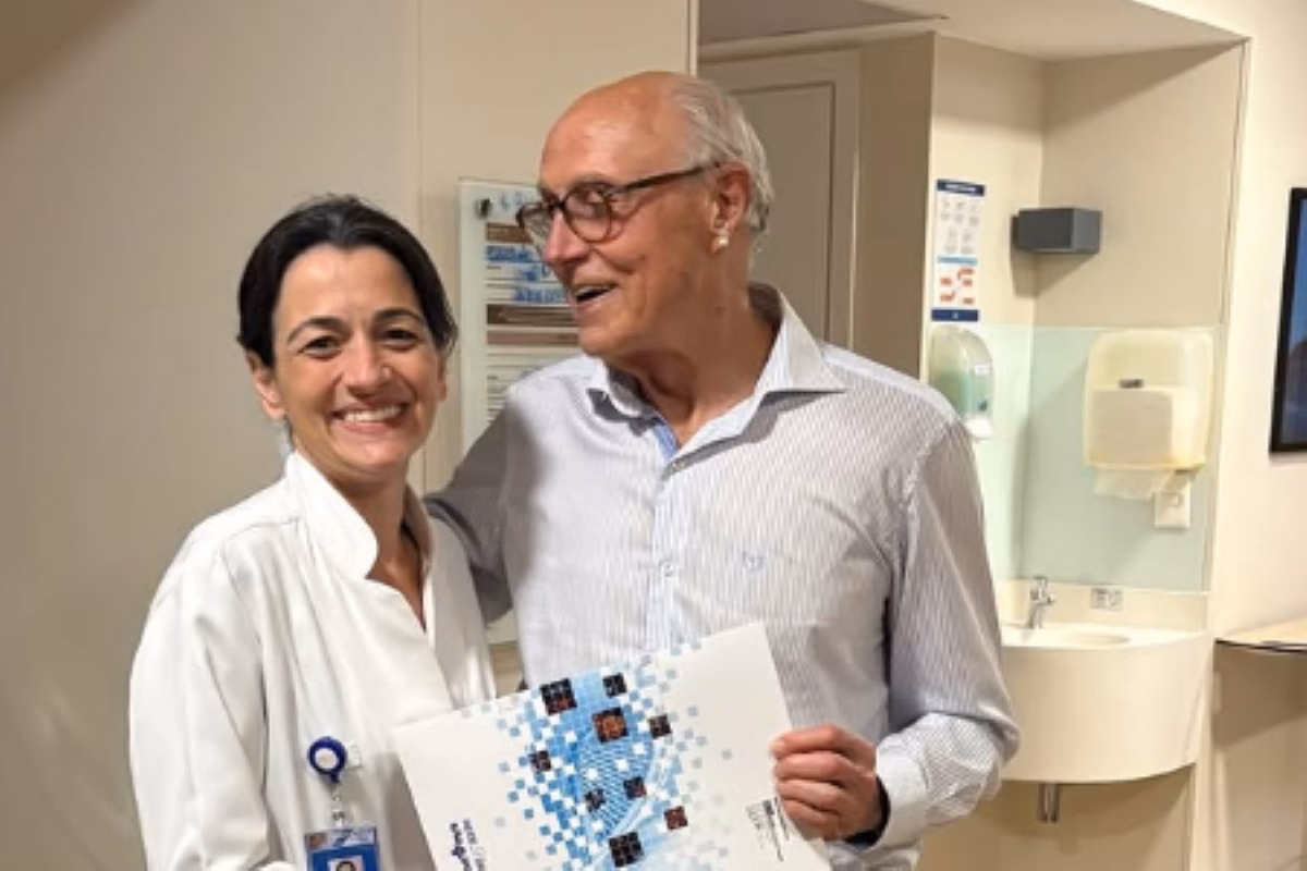 Eduardo Suplicy deixa hospital após internação às pressas por arritmia 3 Eduardo Suplicy com médica que lhe deu alta.