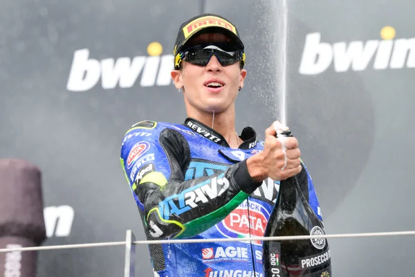 Foto colorida de Diogo Moreira, vencedor do GP da Áustria de Moto2 - Metrópoles
