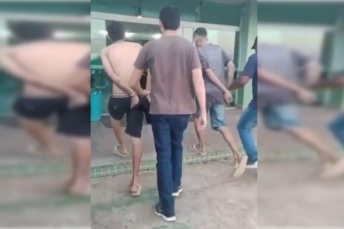 Gêmeos são presos por esfaquear homem em São Sebastião por dívida