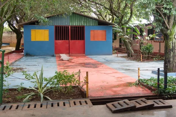 Diretores de escolas do DF receberão cartão para pequenas obras
