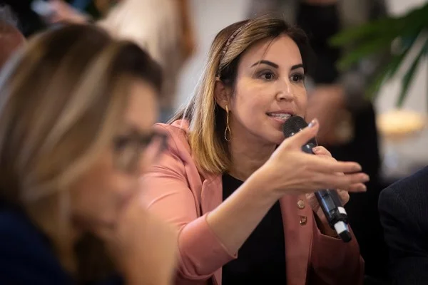 Criminoso se passa por deputada e tenta aplicar golpe no pai dela. Veja prints