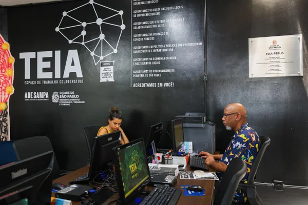 Coworking da Prefeitura têm computador, internet e cursos gratuitos para desenvolvimento profissional