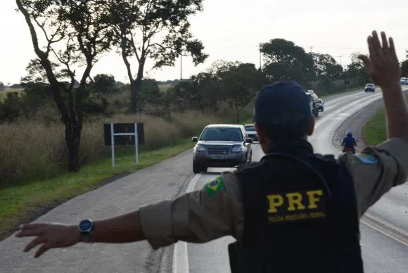Feriado: duas pessoas mortas e 14 feridas nas rodovias que ligam o DF