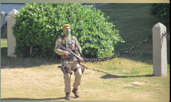 Comandante do Bope: PM baleado na Bahia alternava lucidez e loucura