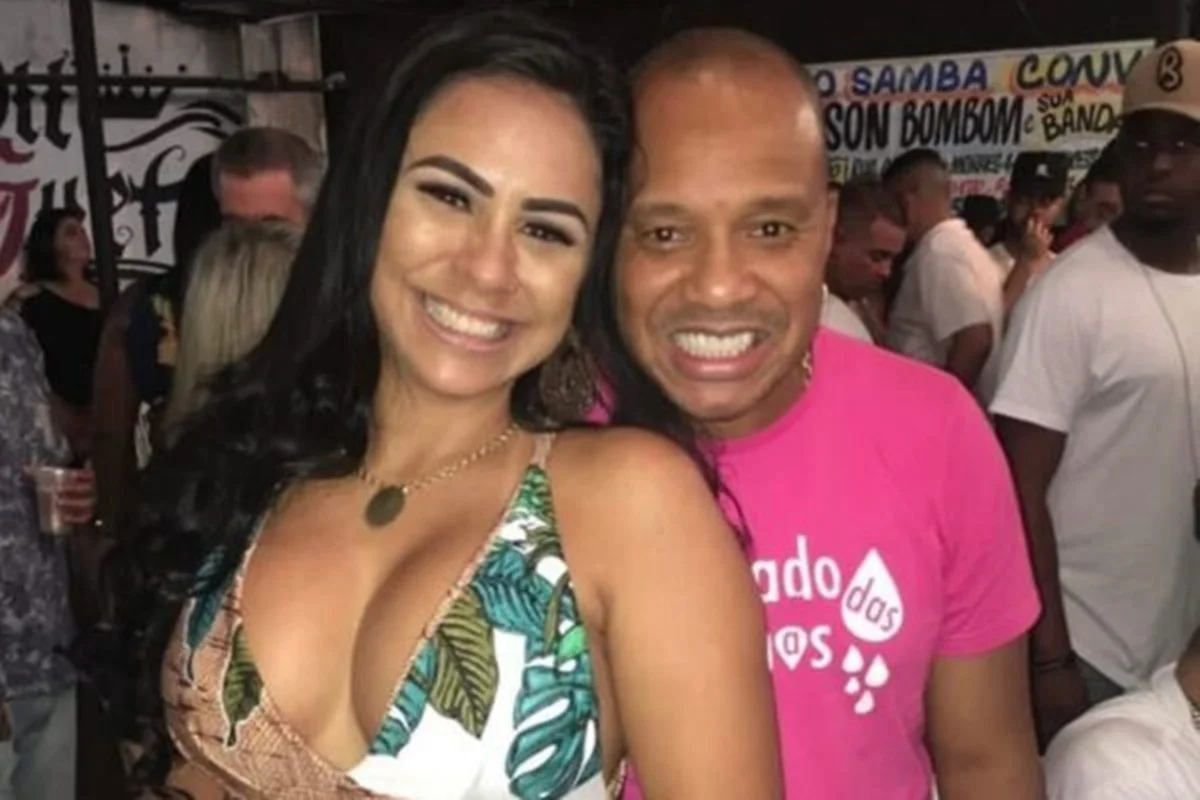 Paula Cardoso e Anderson Leonardo posam juntos e sorridentes Paula Cardoso e Anderson Leonardo posam juntos e sorridentes