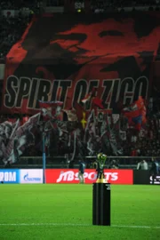 "Espírito de Zico" é mantra da torcida do Kashima Antlers e do futebol japonês.