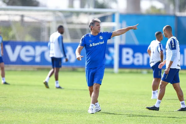 Renato Gaúcho usa frases de Guardiola e não indica time do Grêmio