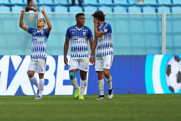 Pênalti do Avaí contra o Fluminense deveria ser repetido. Entenda