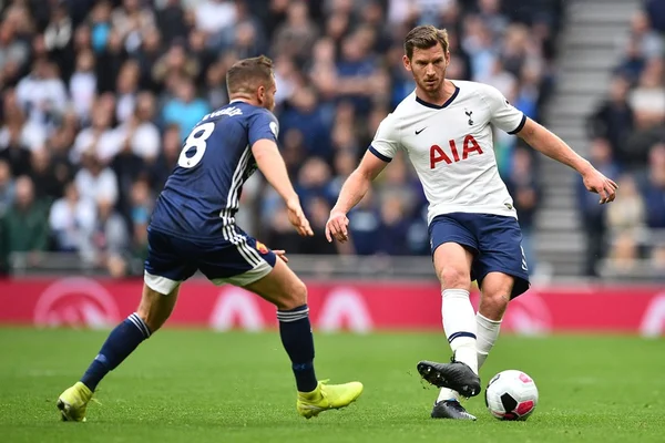 Dele Alli salva o Tottenham da derrota com gol no fim