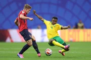 ATLANTA, GEORGIA - JUNE 18: Lukas Cerv #12 of Czechia is tackled by Teboho Mokoena #4 of South Africa during the FIFA World Cup 2026 Group A match between Czechia and South Africa at Atlanta Stadium on June 18, 2026 in Atlanta, Georgia. (Photo by Alex Slitz/Getty Images) ATLANTA, GEORGIA - JUNE 18: Lukas Cerv #12 of Czechia is tackled by Teboho Mokoena #4 of South Africa during the FIFA World Cup 2026 Group A match between Czechia and South Africa at Atlanta Stadium on June 18, 2026 in Atlanta, Georgia. (Photo by Alex Slitz/Getty Images)