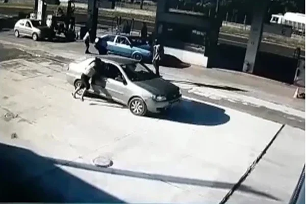 Homem é preso após arrancar com carro e arrastar gestante no Paraná