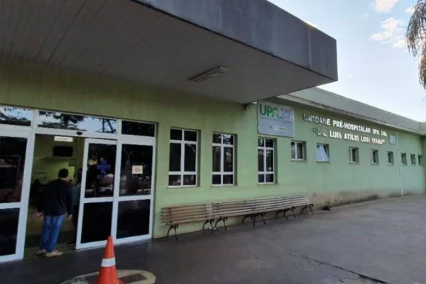 Casal é preso após levar criança de 3 anos morta e com hematomas a UPA - Metrópoles