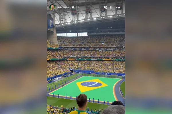 Copa: condenado pelo STF, Eduardo Bolsonaro acompanha o Brasil nos EUA - destaque galeria