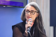 Diretora de Vendas da Integral Ad Science Brasil, Adriana Forni, no evento Conexão Comscore: Onde os Dados se Encontram