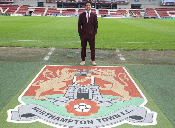 Consórcio com Alexandre Pato compra Northampton Town, da 4ª divisão inglesa