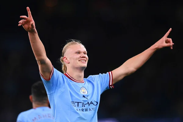 Haaland quebra recorde, City bate West Ham e retoma liderança