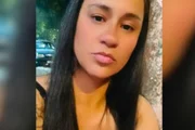 Mulher aguardava na fila do açougue quando foi surpreendida pelo homem, que desferiu golpes de faca nas costas, pescoço e rosto Mulher aguardava na fila do açougue quando foi surpreendida pelo homem, que desferiu golpes de faca nas costas, pescoço e rosto