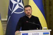 Conselheiro americano pressiona Zelensky a aceitar acordo de minerais Conselheiro americano pressiona Zelensky a aceitar acordo de minerais