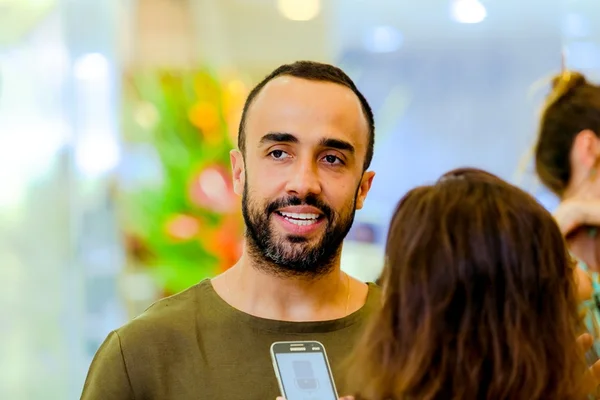 Stylist das famosas, Yan Acioli dá dicas de montação para o carnaval