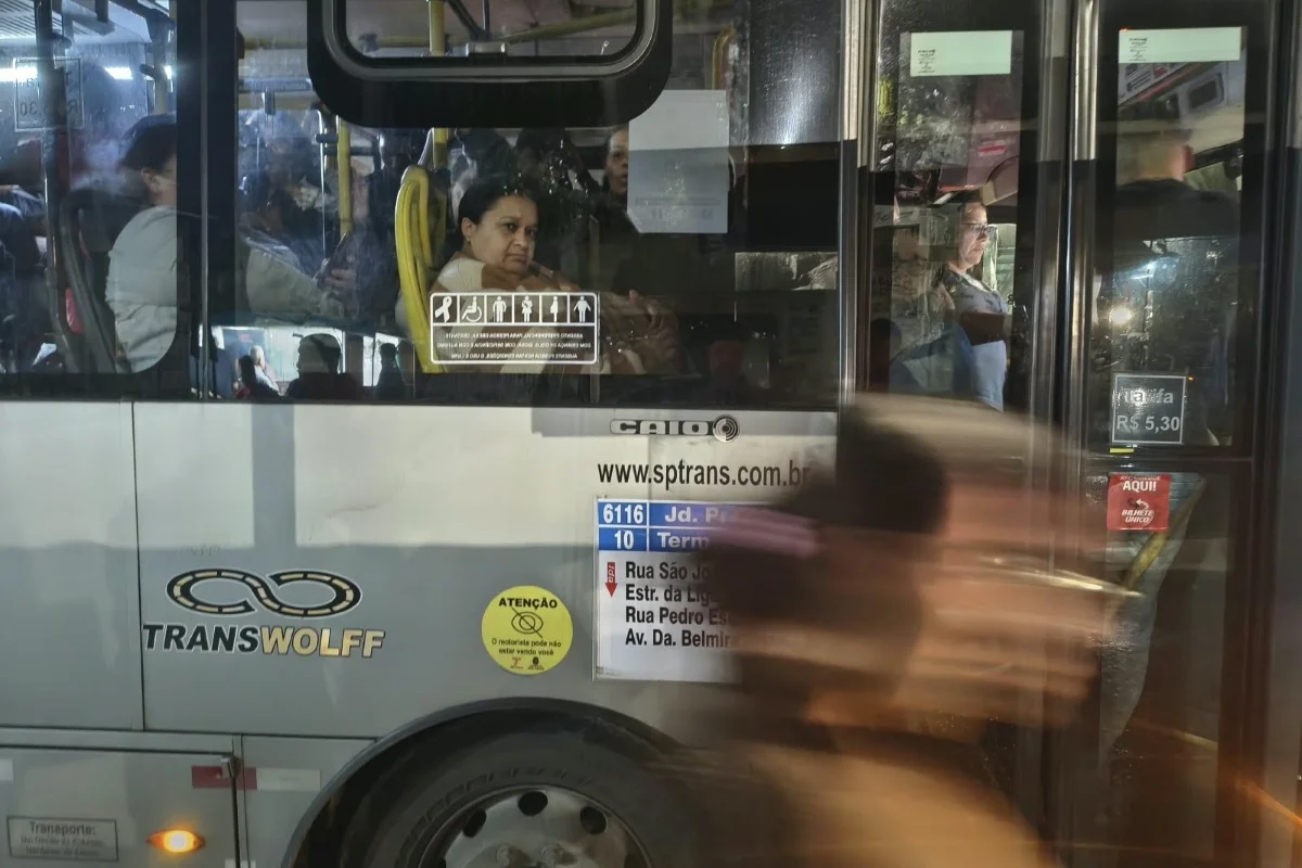 Ônibus na zona sul de São Paulo Ônibus na zona sul de São Paulo