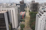 Ato pró-Flávio tem pedido para que Trump jogue bomba nuclear no Brasil - imagem 3