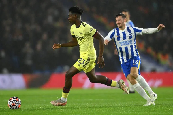 Arsenal joga mal, para na surpresa Brighton e vê reação interrompida