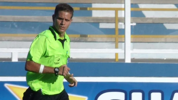 Erros de Christiano Gayo beneficiam o Gama