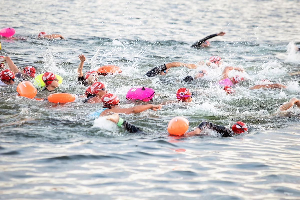 Atletas competiram na prova de Aquathlon Super Sprint, Standard e Maratona Aquática Atletas competiram na prova de Aquathlon Super Sprint, Standard e Maratona Aquática