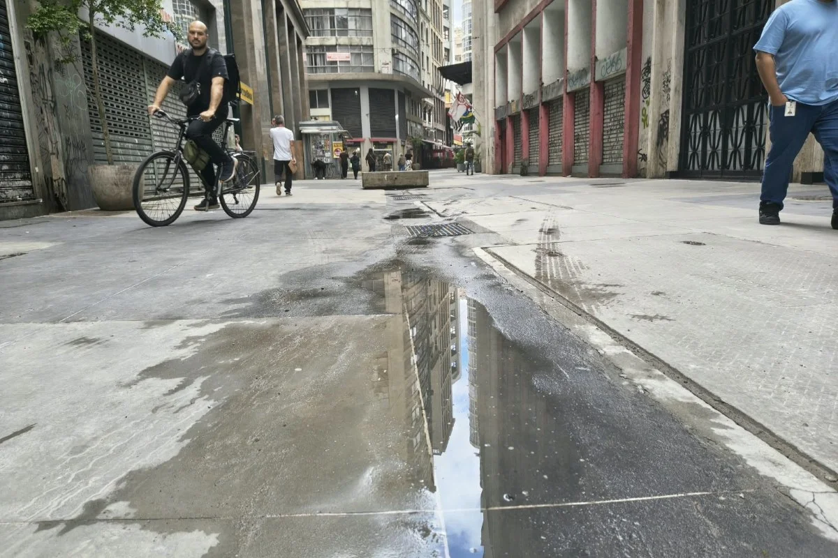 Calçadão na Rua Álvares Penteado, no centro de São Paulo Calçadão na Rua Álvares Penteado, no centro de São Paulo