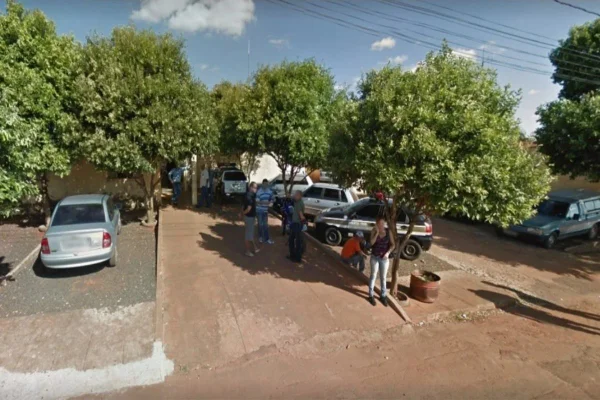 Jovem deixa faca cravada na bochecha da ex e é preso em Minas